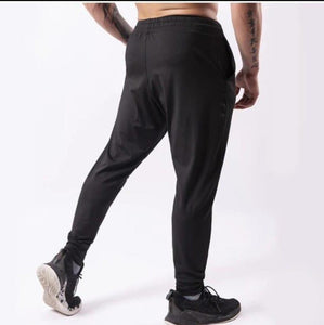 Measurement chart for shirts with size guide and instructions on how to measure chest and length.